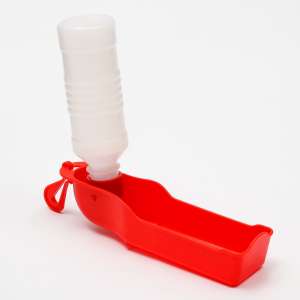 Поилка прогулочная 250мл красная Пижон