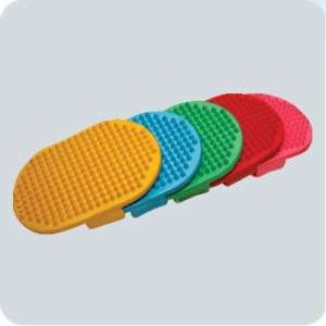 Щетка резиновая овальная цветная Зооник