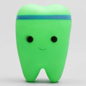 Игрушка для собак Зубик пищащая зеленая 9*6,5см Пижон