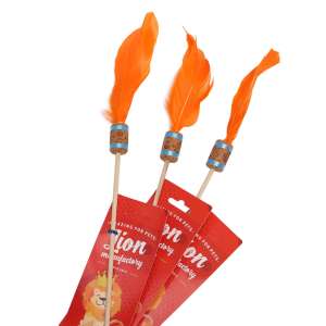 Игрушка для кошек дразнилка Перо Индейца 50см LION для кошек