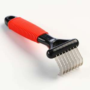 Колтунорез загнутый 8 лезвий 5,5*15см черно-красный Пижон