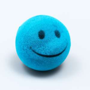 Игрушка для кошек и собак Улыбка бархатная с пищалкой 4см голубая Пижон